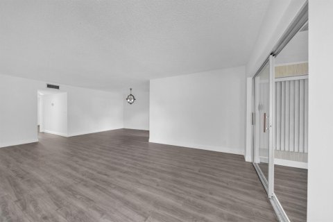 Copropriété à louer à Delray Beach, Floride: 1 chambre, 100.33 m2 № 2322088 - photo 4
