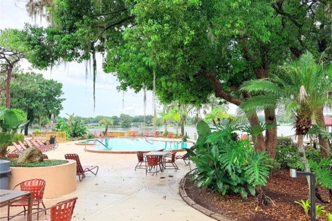 Condo in Orlando, Florida, 2 bedrooms  № 2280002 - photo 26