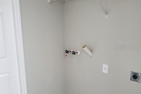 Casa en alquiler en Fort Myers, Florida, 3 dormitorios, 147.25 m2 № 1840486 - foto 5