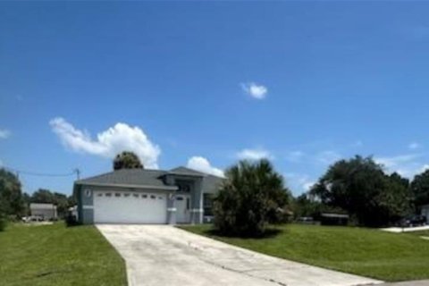 Casa en alquiler en Fort Myers, Florida, 3 dormitorios, 147.25 m2 № 1840486 - foto 9