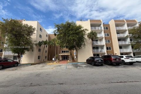 Снять в аренду кондоминиум в Хайалиа, Флорида 1 спальня, 80.82м2, № 2027945 - фото 2