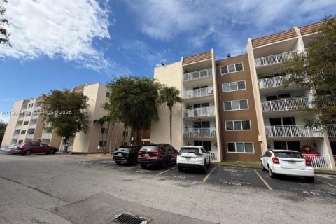 Кондоминиум с 1 спальней в Хайалиа, Флорида № 2027945