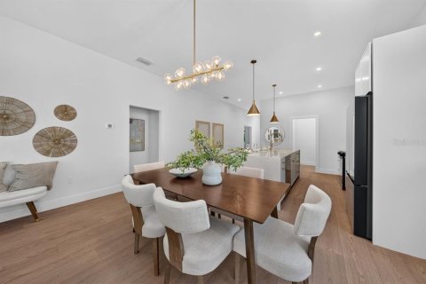 Casa en venta en Saint Petersburg, Florida, 4 dormitorios, 172.8 m2 № 2383388 - foto 10