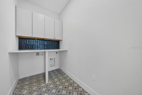 Casa en venta en Saint Petersburg, Florida, 4 dormitorios, 172.8 m2 № 2383388 - foto 16