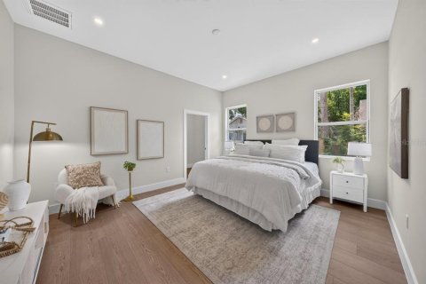 Casa en venta en Saint Petersburg, Florida, 4 dormitorios, 172.8 m2 № 2383388 - foto 5