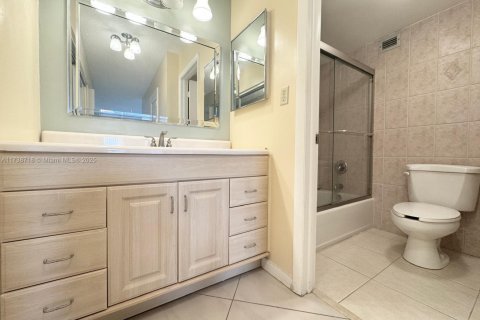 Condominio en venta en Hollywood, Florida, 1 dormitorio, 111.67 m2 № 1940516 - foto 24