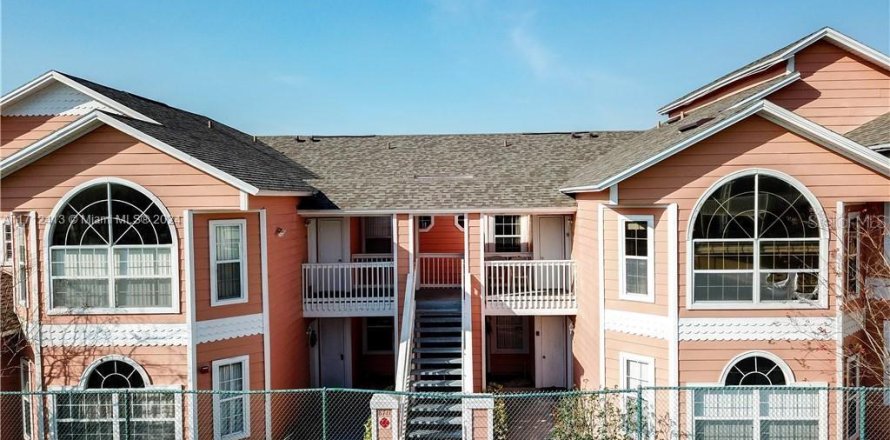 Condo à Kissimmee, Floride, 3 chambres  № 1939772