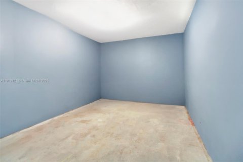 Villa ou maison à vendre à Miami, Floride: 4 chambres, 175.21 m2 № 1968020 - photo 21