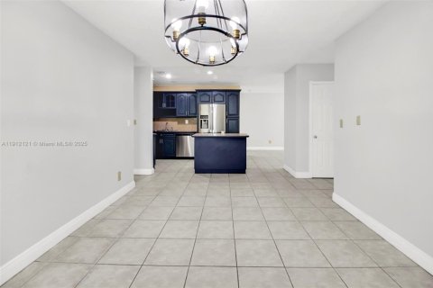 Villa ou maison à vendre à Miami, Floride: 4 chambres, 175.21 m2 № 1968020 - photo 9