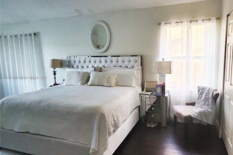 Casa en venta en Miramar, Florida, 4 dormitorios, 220.92 m2 № 1811681 - foto 19