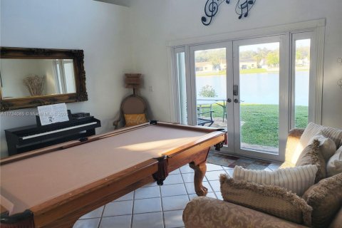 Casa en venta en Miramar, Florida, 4 dormitorios, 220.92 m2 № 1811681 - foto 16