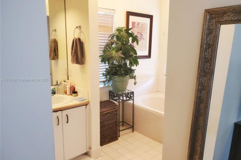 Casa en venta en Miramar, Florida, 4 dormitorios, 220.92 m2 № 1811681 - foto 26