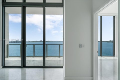 Condominio en venta en Miami, Florida, 2 dormitorios, 95.6 m2 № 1994652 - foto 4