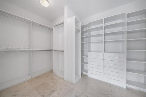 Condominio en venta en Miami, Florida, 2 dormitorios, 95.6 m2 № 1994652 - foto 11
