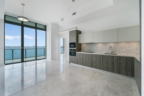 Condominio en venta en Miami, Florida, 2 dormitorios, 95.6 m2 № 1994652 - foto 5