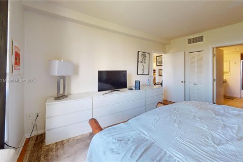 Copropriété à vendre à Miami, Floride: 2 chambres, 125.7 m2 № 2012103 - photo 7