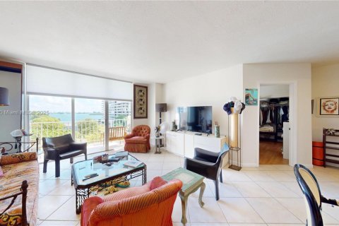 Copropriété à vendre à Miami, Floride: 2 chambres, 125.7 m2 № 2012103 - photo 2
