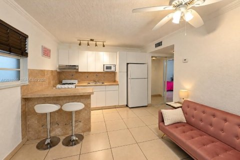 Copropriété à louer à Miami Beach, Floride: 1 chambre, 39.02 m2 № 2322072 - photo 2