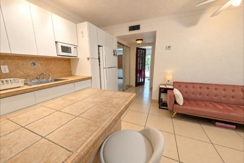 Copropriété à louer à Miami Beach, Floride: 1 chambre, 39.02 m2 № 2322072 - photo 3