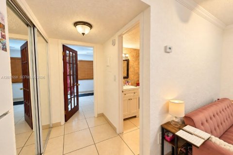 Copropriété à louer à Miami Beach, Floride: 1 chambre, 39.02 m2 № 2322072 - photo 6