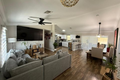 Villa ou maison à vendre à Lehigh Acres, Floride: 3 chambres № 1804219 - photo 2