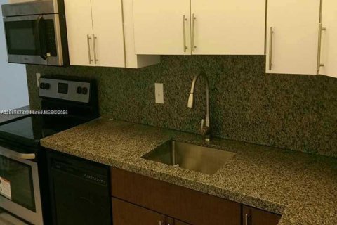 Copropriété à vendre à Miami, Floride: 1 chambre, 65.96 m2 № 1981777 - photo 16