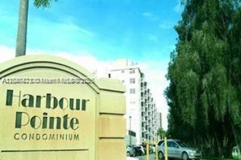 Copropriété à vendre à Miami, Floride: 1 chambre, 65.96 m2 № 1981777 - photo 1