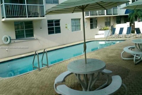 Copropriété à vendre à Miami, Floride: 1 chambre, 65.96 m2 № 1981777 - photo 19