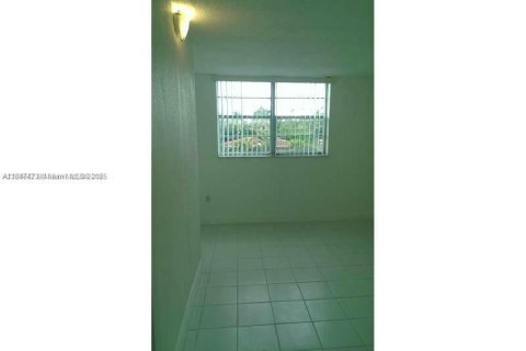 Copropriété à vendre à Miami, Floride: 1 chambre, 65.96 m2 № 1981777 - photo 11