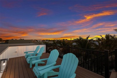 House in Anna Maria, Florida 6 bedrooms, 329.34 sq.m. № 1636834 - photo 20