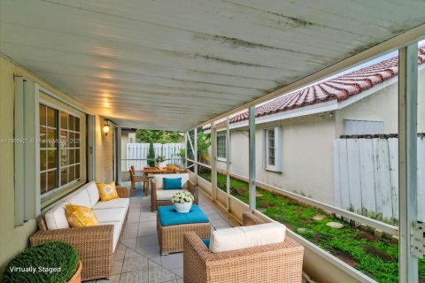 Снять в аренду виллу или дом в Пемброк-Пайнс, Флорида 4 спальни, 140.28м2, № 1957273 - фото 19