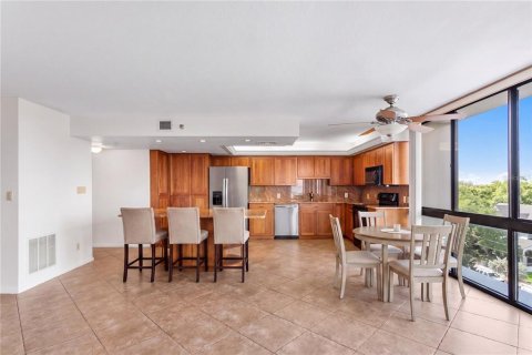 Condominio en venta en Tampa, Florida, 2 dormitorios, 158.12 m2 № 2109543 - foto 7