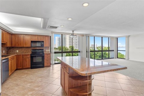 Condominio en venta en Tampa, Florida, 2 dormitorios, 158.12 m2 № 2109543 - foto 13