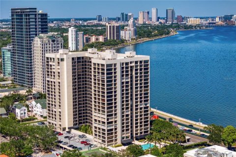 Condominio en venta en Tampa, Florida, 2 dormitorios, 158.12 m2 № 2109543 - foto 2