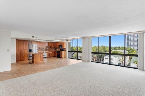 Condominio en venta en Tampa, Florida, 2 dormitorios, 158.12 m2 № 2109543 - foto 5