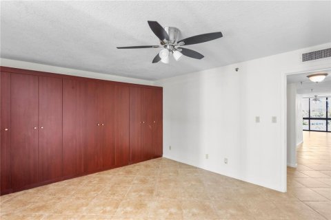 Condominio en venta en Tampa, Florida, 2 dormitorios, 158.12 m2 № 2109543 - foto 28