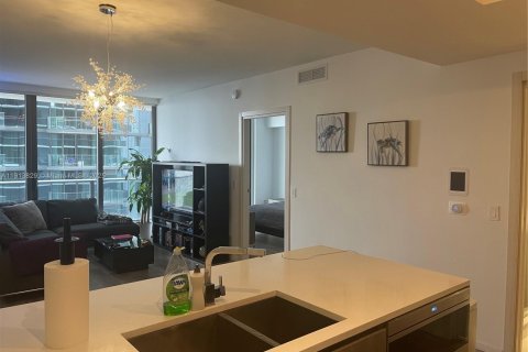 Condo in Miami, Florida, 1 bedroom  № 1971216 - photo 9