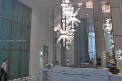 Condo in Miami, Florida, 1 bedroom  № 1971216 - photo 25