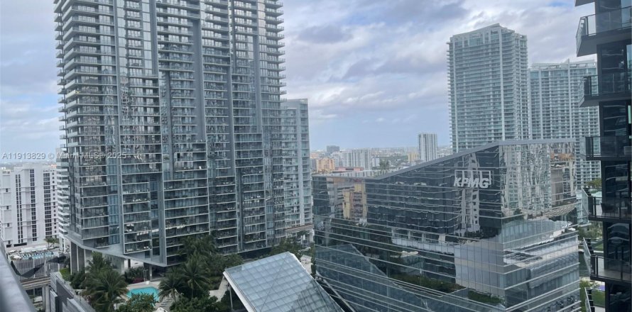 Condo in Miami, Florida, 1 bedroom  № 1971216