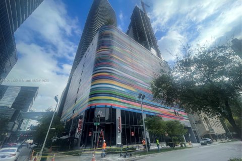 Condo in Miami, Florida, 1 bedroom  № 1971216 - photo 3