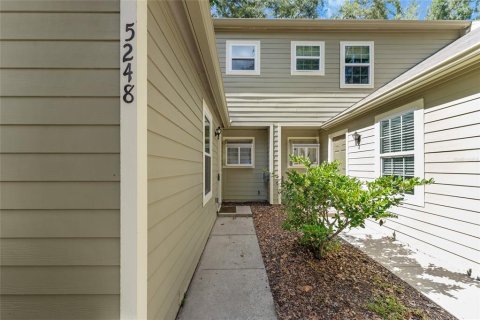 Touwnhouse à vendre à Gainesville, Floride: 2 chambres, 111.76 m2 № 1909523 - photo 1