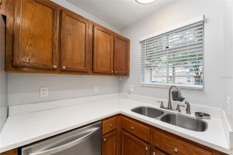 Touwnhouse à vendre à Gainesville, Floride: 2 chambres, 111.76 m2 № 1909523 - photo 9