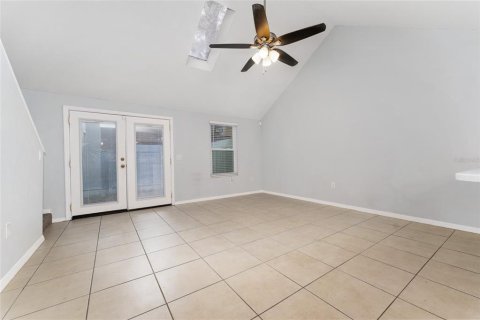 Touwnhouse à vendre à Gainesville, Floride: 2 chambres, 111.76 m2 № 1909523 - photo 14