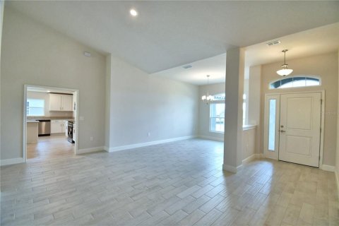 House in Auburndale, Florida 4 bedrooms, 278.71 sq.m. № 1894391 - photo 18