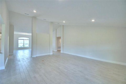 House in Auburndale, Florida 4 bedrooms, 278.71 sq.m. № 1894391 - photo 21
