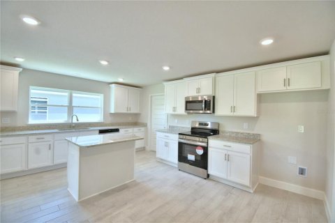 House in Auburndale, Florida 4 bedrooms, 278.71 sq.m. № 1894391 - photo 29