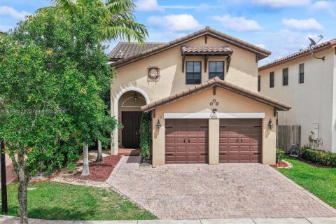 House in Doral, Florida 3 bedrooms, 228.73 sq.m. № 2066254 - photo 26