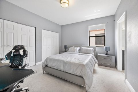 House in Doral, Florida 3 bedrooms, 228.73 sq.m. № 2066254 - photo 20