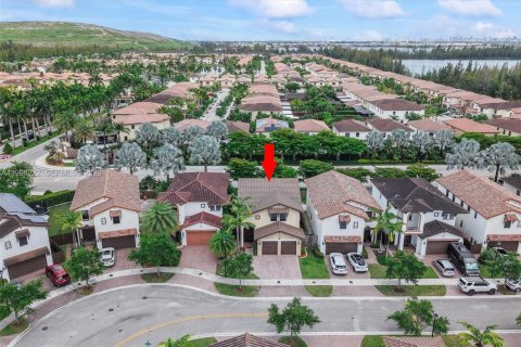 House in Doral, Florida 3 bedrooms, 228.73 sq.m. № 2066254 - photo 29