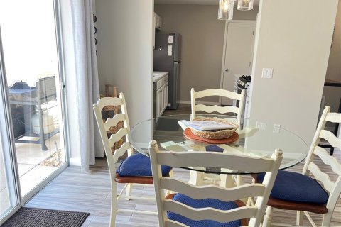 Casa en alquiler en The Villages, Florida, 2 dormitorios, 90.86 m2 № 1735413 - foto 8